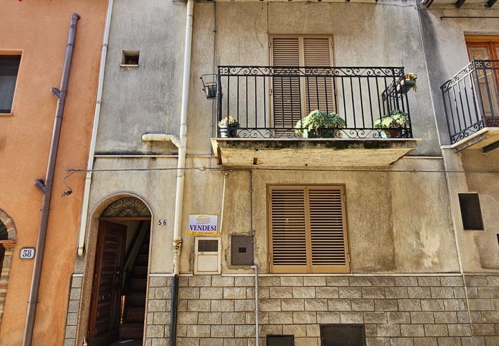 Landsbyhus i Isnello, Palermo, Isnello - € 38.000 | Ref: 10630 - foto 1
